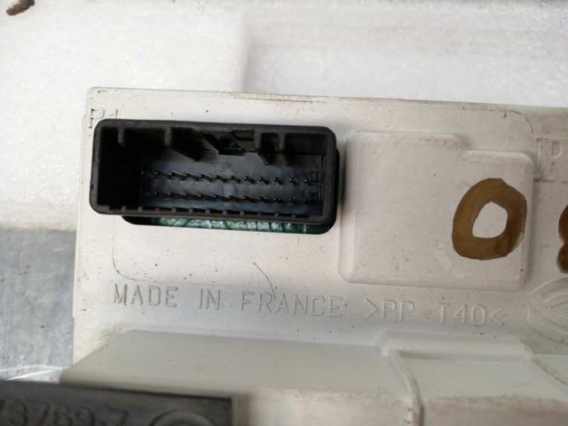 8200350498 Pantalla  en stock Castellón
