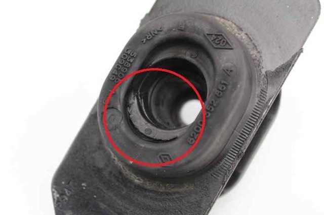 8200352861 Soporte izquierdo del motor  disponible Utrera