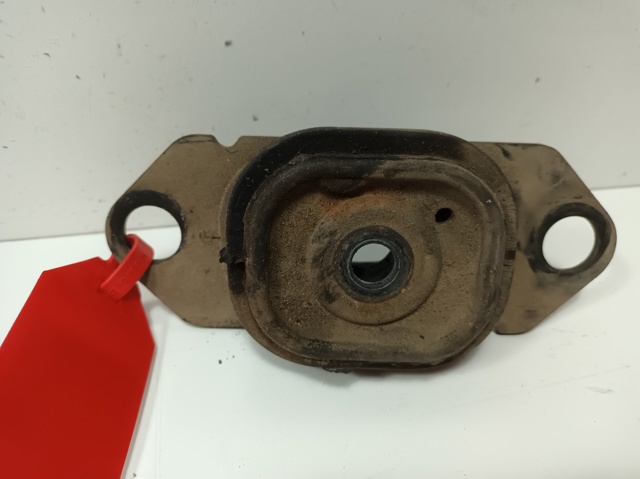 8200352861 Soporte izquierdo del motor  en stock Sabadell