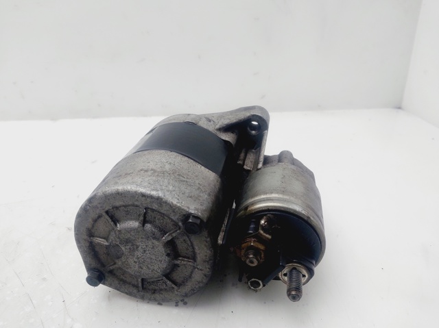 8200369521F Motor de arranque  disponible Burgos