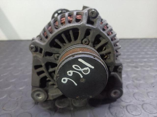 8200373636 RENAULT Alternador  comprar en Jaén