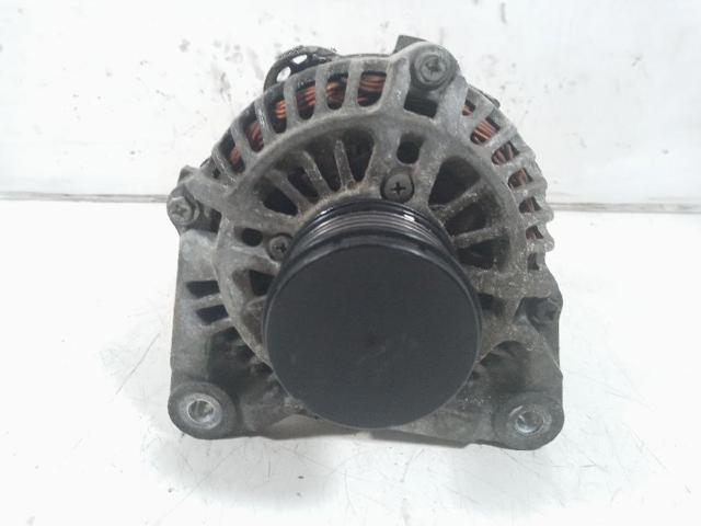 8200373636 RENAULT Alternador  en stock Gandía