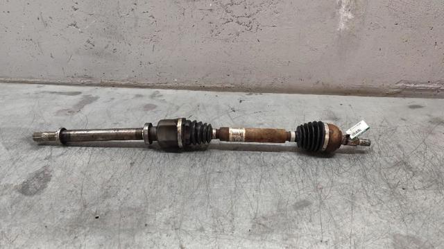 RENAULT 8200375538 Semieje delantero derecho  en stock Terrassa