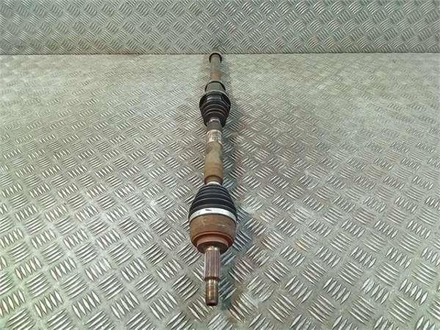 8200375538 RENAULT Semieje delantero derecho  en stock Gandía