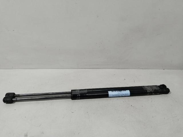 8200377789 RENAULT Amortiguador maletero  en stock Huelva