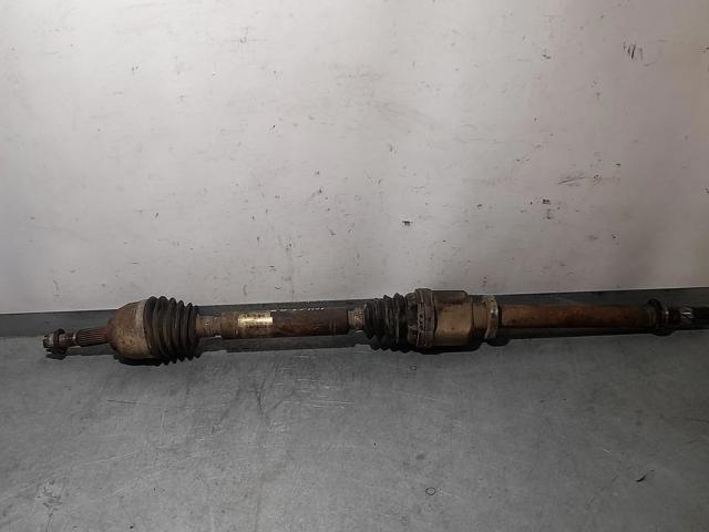 Semieje delantero derecho 8200379235 RENAULT