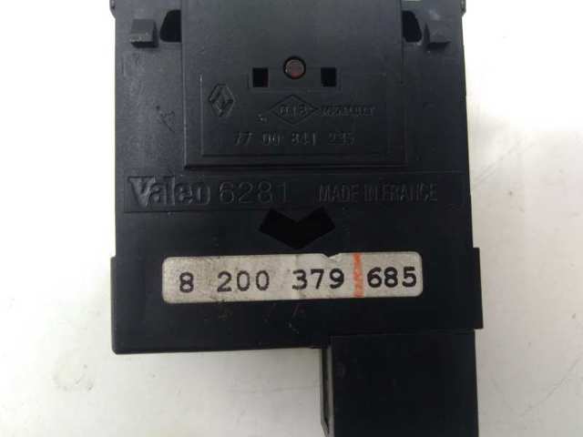 RENAULT 8200379685 Botón del regulador de altura de faros  disponible Valladolid