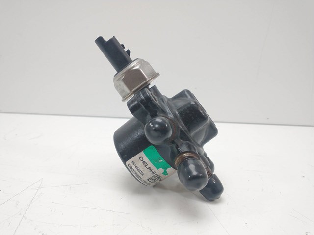 RENAULT 8200379933 Rampa de combustible  comprar en Murcia