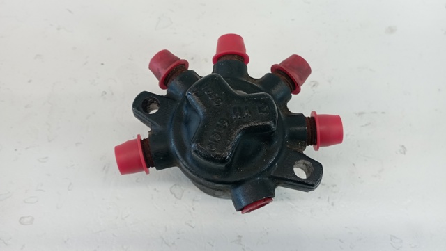 8200379933 RENAULT Rampa de combustible comprar Bilbao