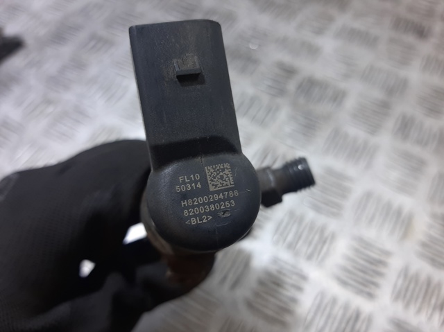 Inyector de combustible Nissan Tiida C11X