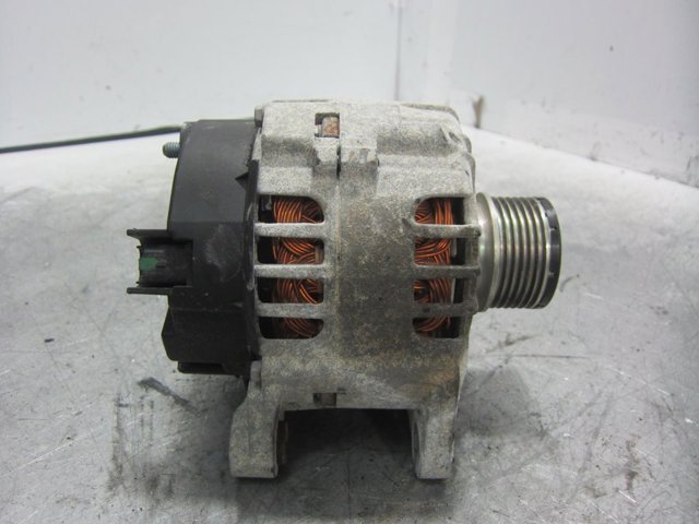 RENAULT 8200385098 Alternador  en stock Salamanca