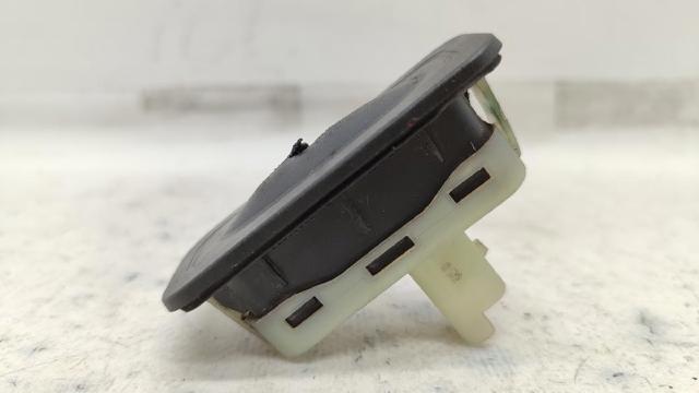 8200385515 Botón de accionamiento del cierre de la tapa del maletero (puerta trasera 3/5) comprar Girona