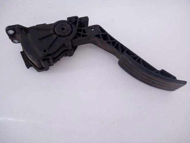 8200386506 Pedal del acelerador  disponible Utrera