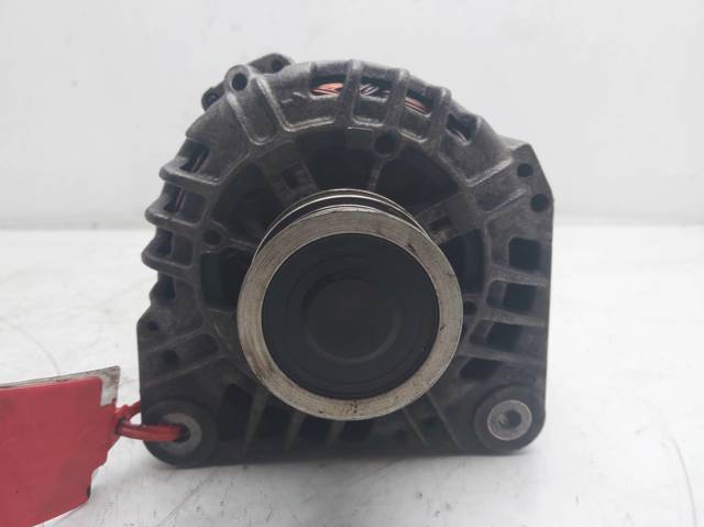8200386806 Alternador  disponible Utrera