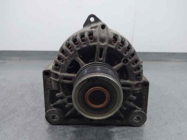 8200386806 Alternador  disponible Málaga