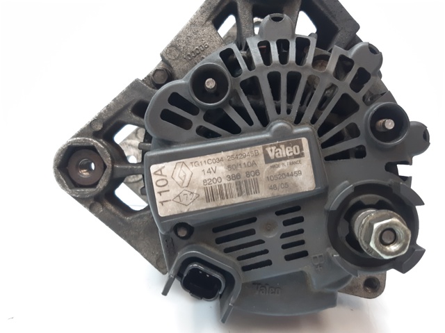 RENAULT 8200386806 Alternador  en stock Salamanca