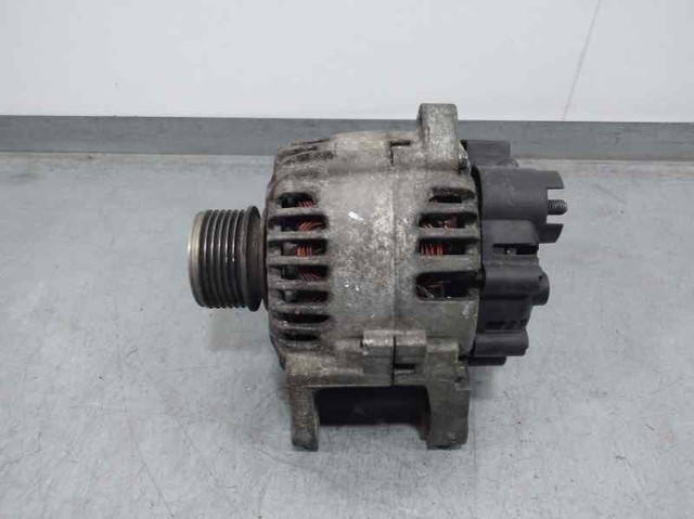 8200386806 RENAULT Alternador  comprar en Oviedo