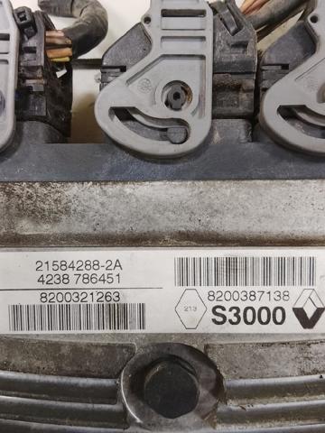 8200387138 Unidad de control del motor (ECU)  comprar en Reus