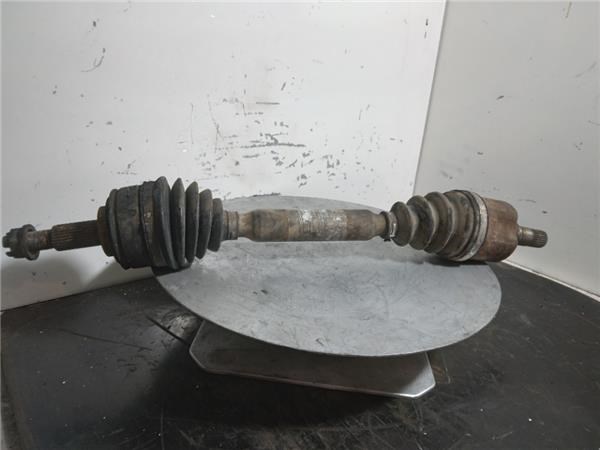 Árbol de transmisión delantero izquierdo 8200387374 Renault (RVI)