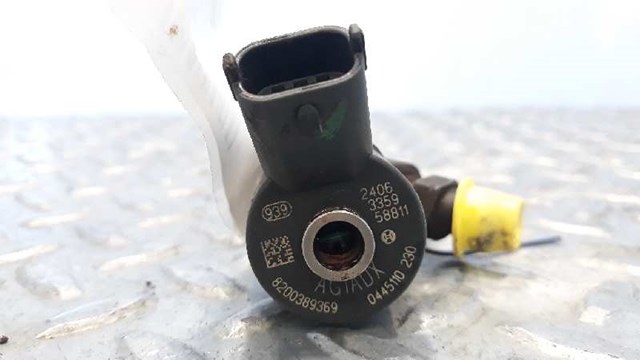 8200389369 RENAULT Inyector de combustible  disponible Vigo