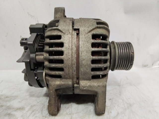 RENAULT 8200390675 Alternador  en stock Valencia