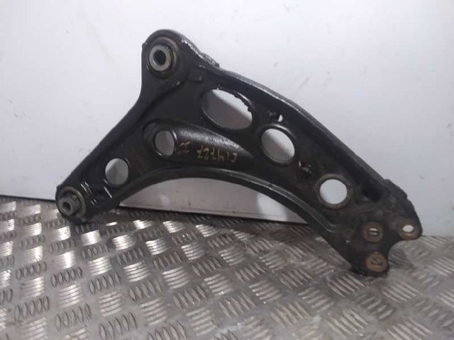 Brazo inferior izquierdo de la suspensión delantera 8200395007 OPEL