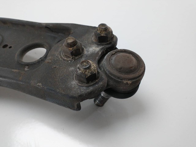 8200395007 Brazo inferior izquierdo de la suspensión delantera comprar Almería