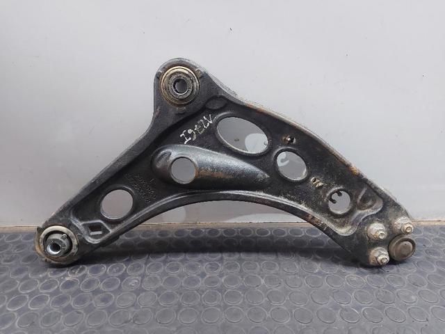 8200395007 Brazo inferior izquierdo de la suspensión delantera comprar Girona