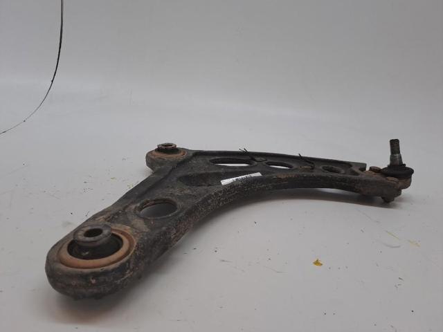 8200395034 Brazo inferior derecho de la suspensión delantera comprar Girona