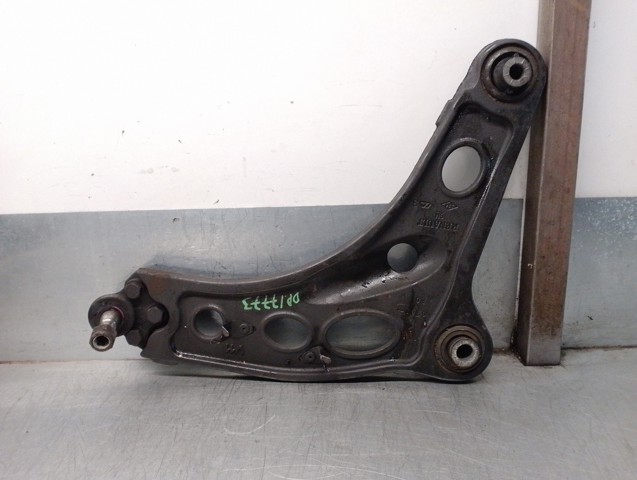 RENAULT 8200395034 Brazo inferior derecho de la suspensión delantera  comprar en Albacete