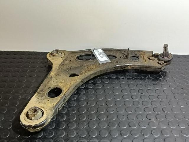 8200395034 RENAULT Brazo inferior derecho de la suspensión delantera  comprar en Oviedo