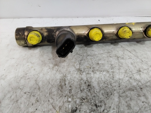 8200396999 RENAULT Sensor de presión de combustible  disponible Vigo