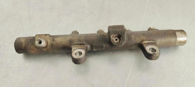 8200397346 Rampa de combustible  en stock Granada