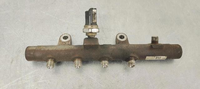 8200397346 RENAULT Rampa de combustible  comprar en Oviedo