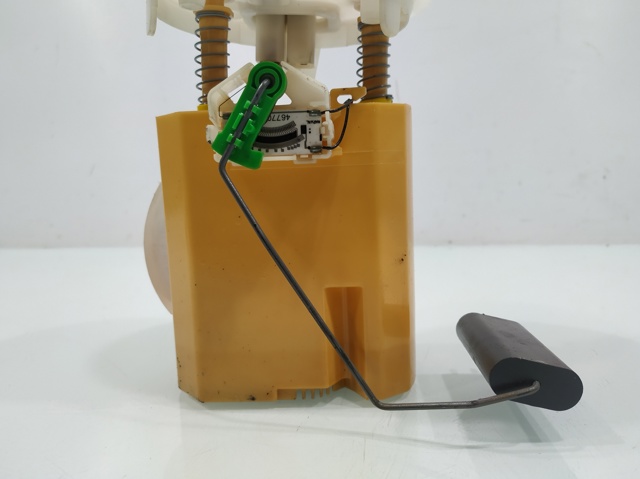 RENAULT 8200397677 Módulo de bomba de combustible con sensor de nivel de combustible  comprar en Ponferrada