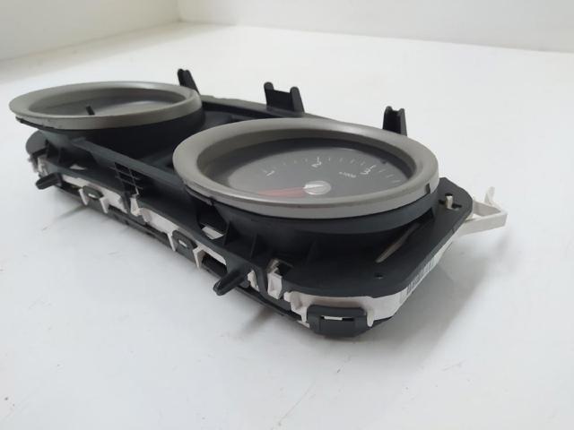 RENAULT 8200399700 Tablero de instrumentos  disponible Valladolid