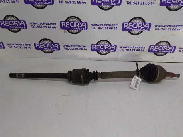 Árbol de transmisión delantero derecho 8200405333 Renault (RVI)