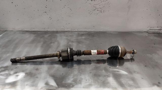 RENAULT 8200405445 Semieje delantero derecho  en stock Salamanca