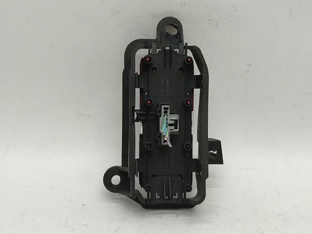 8200407415 Boton de luz de emergencía  en stock Castellón