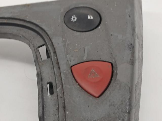 8200407415 RENAULT Boton de luz de emergencía  en stock Gandía