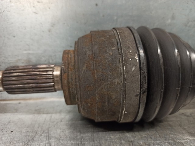 RENAULT 8200408417 Semieje delantero izquierdo  en stock Salamanca