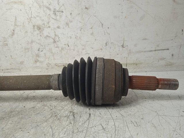 8200408417 Semieje delantero izquierdo  disponible Málaga