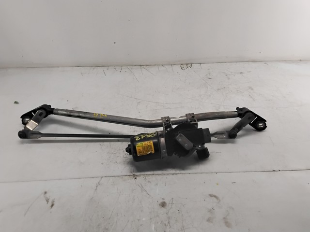 8200409692 Mercedes