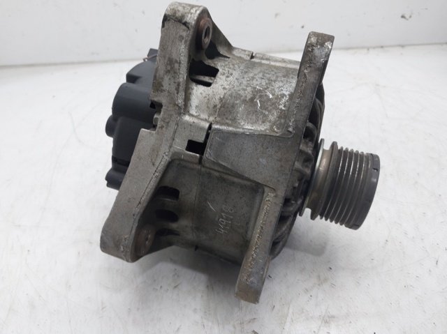 RENAULT 8200410681B Alternador comprar Barcelona