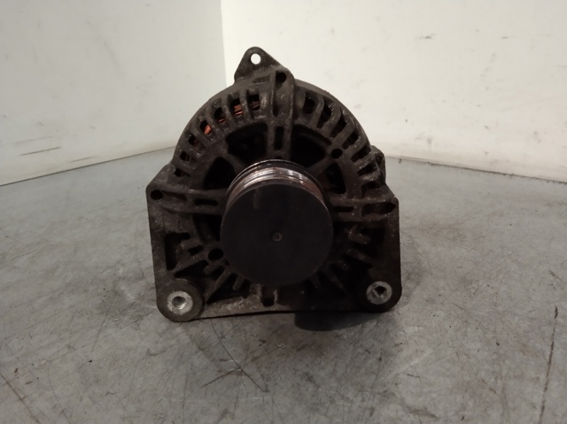 RENAULT 8200410681B Alternador  en stock Salamanca