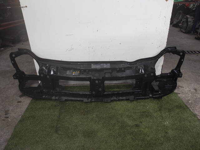 Soporte de radiador completo 8200411918 Renault (RVI)