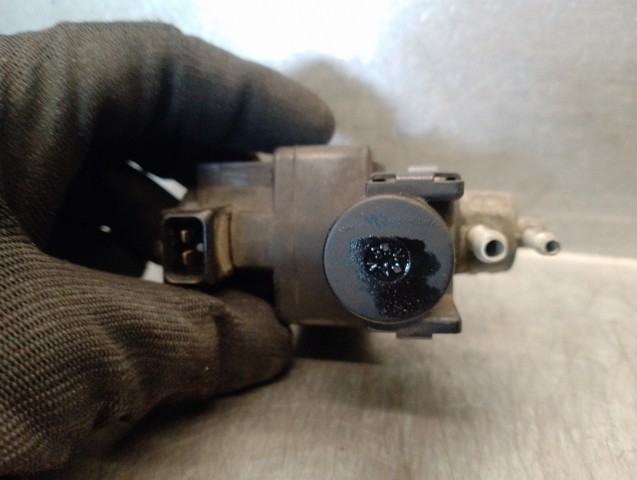 8200412085 RENAULT Válvula solenoide de control de presión de sobrealimentación comprar Alcalá
