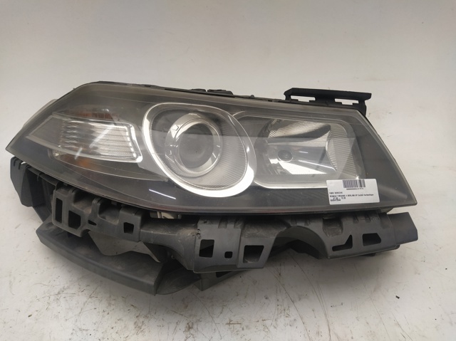 Soporte deparachoques delantero derecho 8200412349 Renault (RVI)