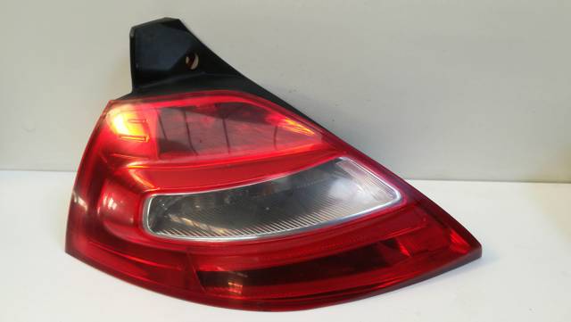 8200413214 Piloto trasero izquierdo  comprar en Pontevedra