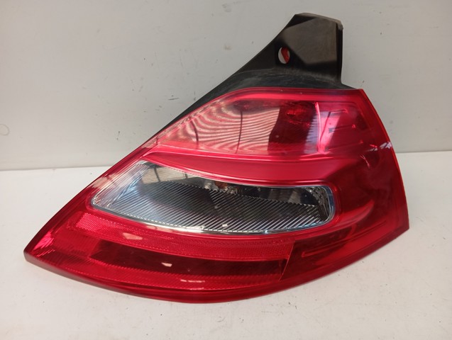 8200413216 RENAULT Piloto trasero derecho comprar Alcalá